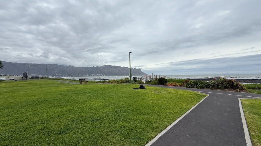 2 Bedroom Property for Sale in Greenways Golf Estate Western Cape
